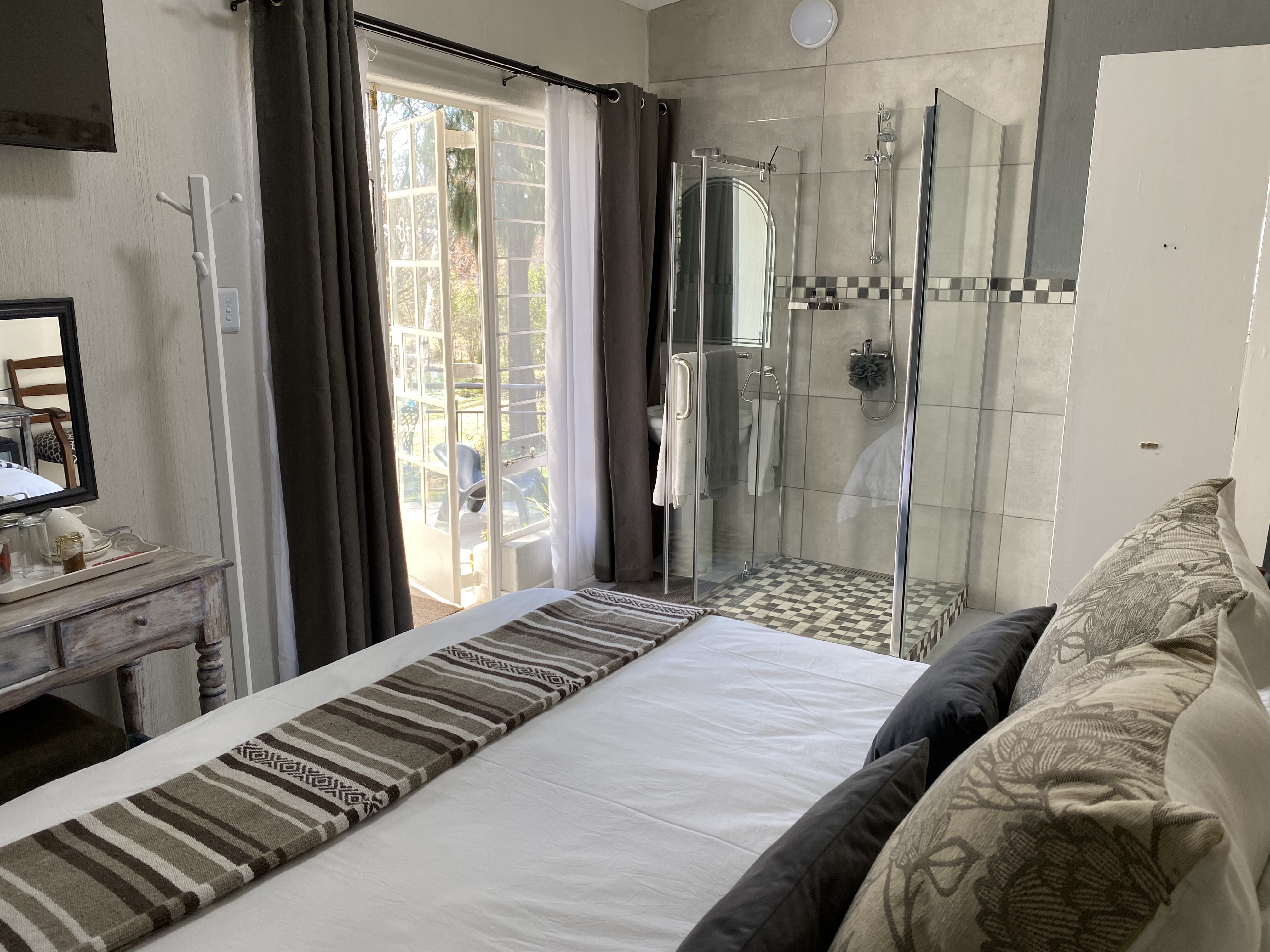 BEDROOM 8-5 BEDROOM 8-5